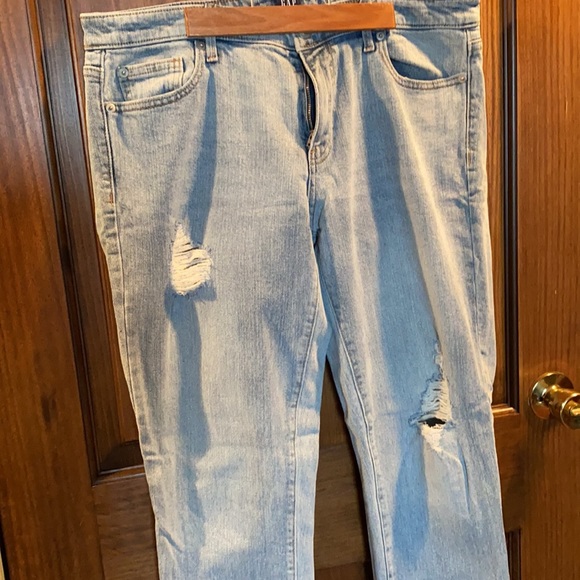 Gap Light Wash Skinny Jeans - Picture 2 of 4